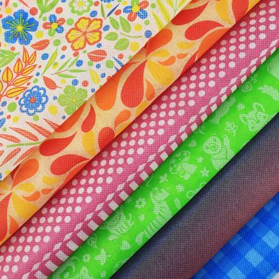 Μικρό ρόλων μη υφανθε'ν υφάσματος πολυπροπυλένιο πρώτης ύλης τσαντών τραπεζομάντιλων βιοδιασπάσιμο